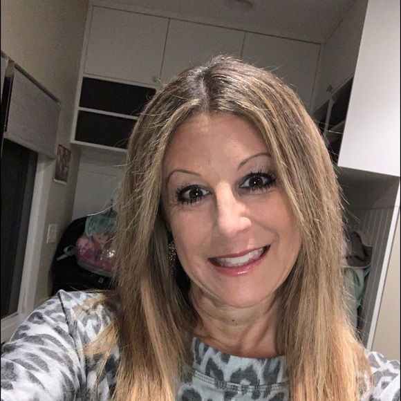 Meet your Posher, Stacey - Picture 1 of 1